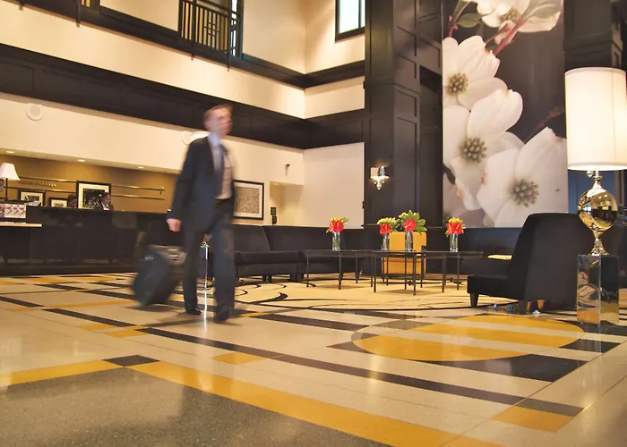 Hampton Inn & Suites Chicago-Downtown